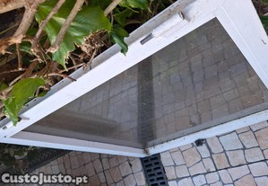 Janela em Alum�nio Branco Simples com Vidro