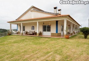Quinta com moradia T3+1 c/garagem e Terreno Rstico no Sobreiro (Mafra)