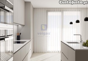 Apartamento T4 Novo em Leiria, Parceiros, com garagem dupla box fechada e elevador