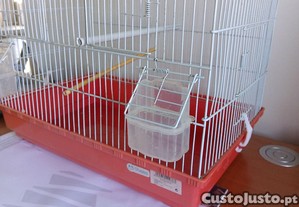 Gaiola para pássaros mais 2 comedouros/bebedouros incluídos no preço