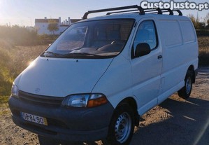 Toyota HiAce 2.4D