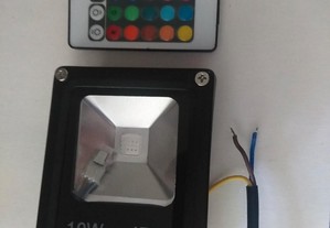 LED181 - Projector LED RGB 16 cores 10W com comando