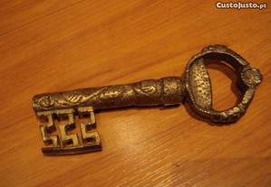 Saca rolhas antigo forma chave