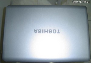 Toshiba L 500 - 1TU com ecrã LED de 15,6 para peças
