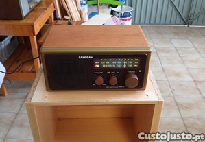Rdio Sangean WR 1