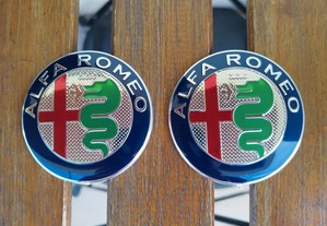 2 símbolos, emblemas Alfa Romeo prateado