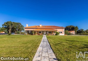 Moradia isolada T4 em Santa Maria, São Pedro e Sobral da Lagoa de 222,32 m²