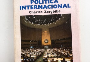 Dicionário de Política Internacional