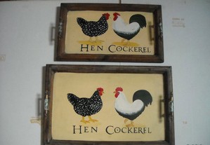 Par tabuleiros antigos rusticos em bom estado galinhas