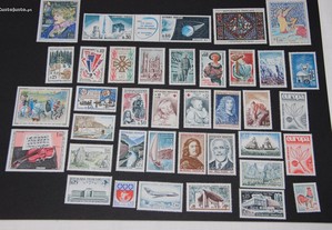 113 selos de França Novos - Anos 1965/1966/1967
