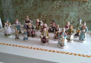 16 bonecos em porcelana japonesa muito originais