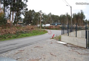 Terreno Para Construção Com 2.335M2 Em Lordelo, Guimarães, Braga, Guimarães