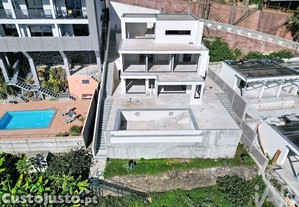 Casa / Villa T3 em Calheta de 600 m²