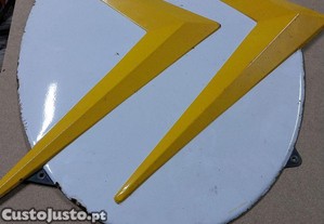 Placa esmalte antiga
