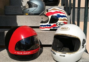 Rara coleção de vários capacetes vintage para vend troc pela melhor proposta