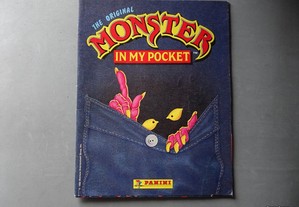 Caderneta de cromos Monster in My Pocket - Panini ( faltam 153 cromos)