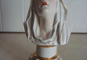 Busto de N. Sra. em porcelana
