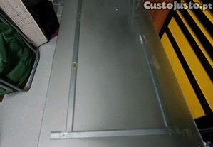 Secretária com tampo em vidro baço