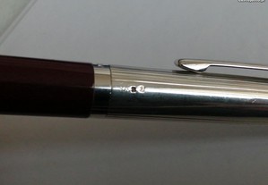 1 caneta com tampa em Prata 925%,marca Aurora. Alemã