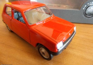 Carros de coleção em miniatura