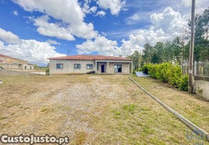 Casa de Campo T4 em Sertã de 463,00 m²
