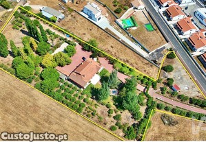 Casa / Villa T4 em Lamas e Cercal de 550,00 m²