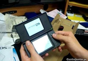 Nintendo DS com programa jogos gravados