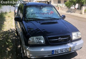 Suzuki Grand Vitara 2.0 - 00