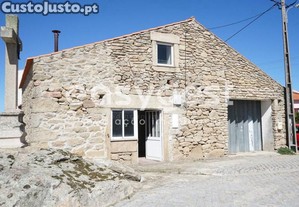 Moradia Geminada T1 Em Escalh�o, Figueira De...