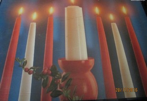 Caixa com velas de cera p/Natal (imcompleta)