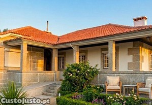 Casa / Villa T6 em Ervedal e Vila Franca da Beira de 504 m²