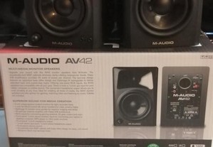 Monitores M-Audio AV42