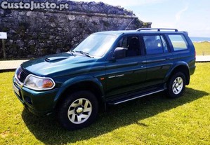Mitsubishi Pajero 2.5 wagon - 00
