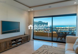 Apartamento t2 com espetacular vista de mar e marina de vilamoura, algarve