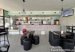 Caf Em Pleno Funcionamento E Clientes Fidelizados