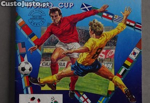 Caderneta de cromos de futebol Itlia 90 Panini (com 36 cromos)