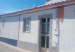 Casa de aldeia T3 em Évora de 105,00 m²