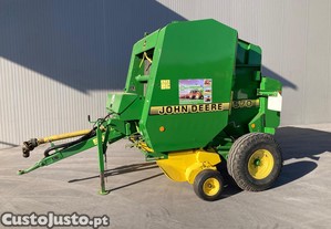 enfardadeira John Deere 570 para trator