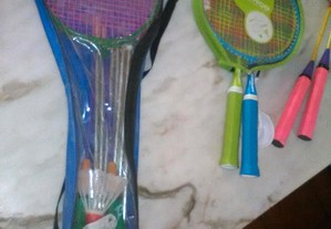 Raquetes e Acessórios de Badminton