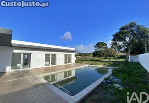 Casa / Villa T3 em Caldas da Rainha - Nossa Senhora do Pópulo, Coto e São Gregório de 171,00 m²