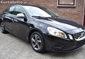 Volvo S60 R Design - 14