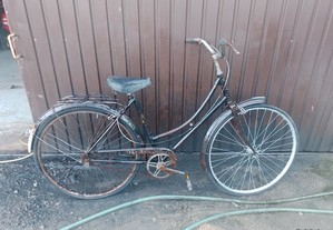 Bicicleta pasteleira para montras decoração ou restauro