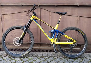 Bicicleta Mondraker Superfoxy Carbon R