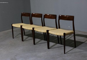 Cadeiras Niels O. Moller modelo 77 em pau santo e vime