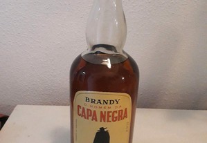 Garrafa brandy capa negra antiga