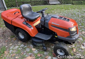 Tractor Corta Relva Husqvarna CTH140 com cesto recolha