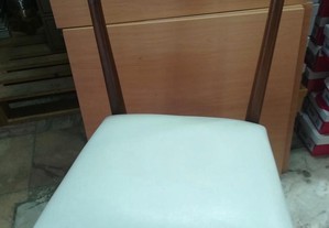 Cadeira branca
