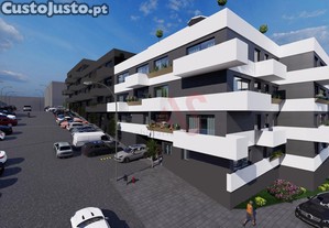 Apartamento T3 Com Varanda No Centro De Lousada, Porto, Lousada