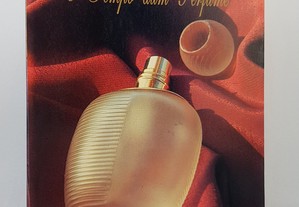 Adriana da Cruz Guimarães // O Tempo dum Perfume