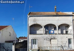Casa / Villa T6 em Espírito Santo, Nossa Senhora da Graça e São Simão de 220 m²
